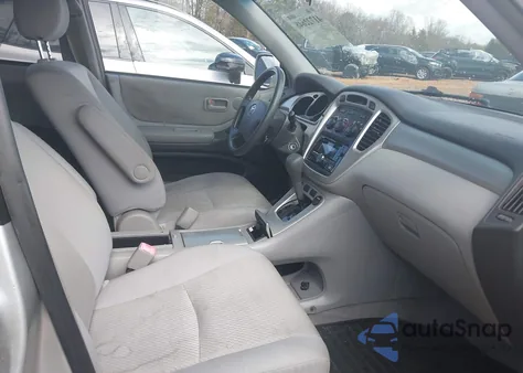 2005 Toyota Highlander V6 from USA, damaged, VIN JTEEP21A150134006